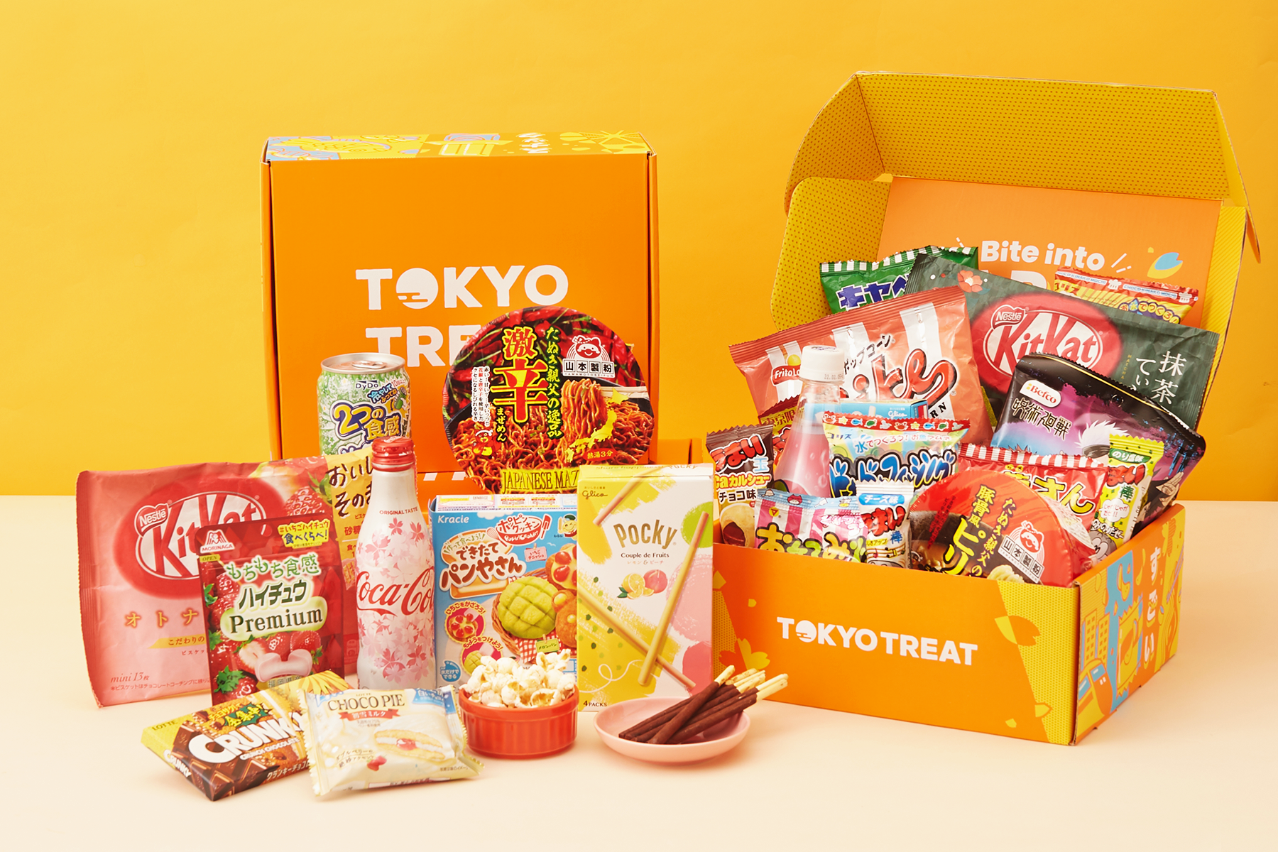 Unboxing Japan's Spooky Treats: TokyoTreat Halloween Box | Eating